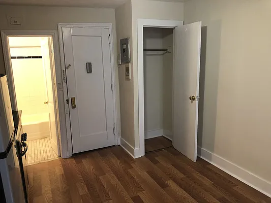 Rented by Karten Real Estate Services LLC | media 1