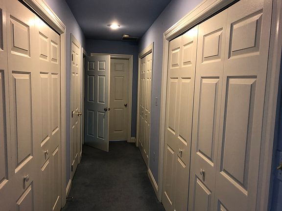 5th image of 827 Holly Dr E