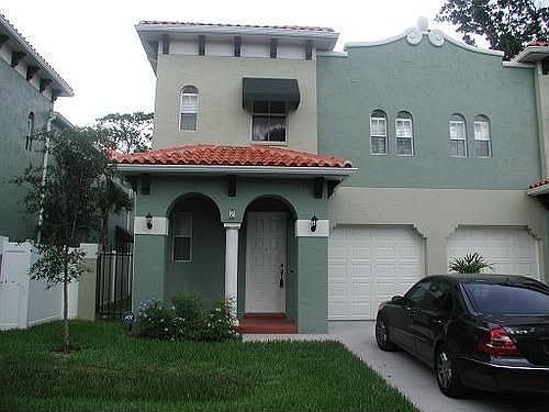 2nd image of 109 S Melville Ave APT 1