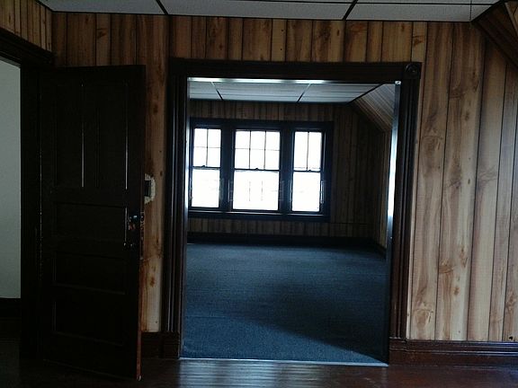 3rd image of 88 Wohlers Ave