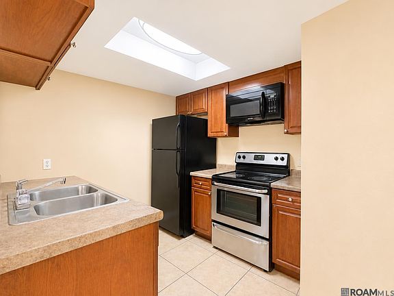 2nd image of 1476 Sharlo Ave