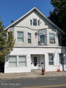 805 Eastern Avenue, Schenectady, NY, 12308