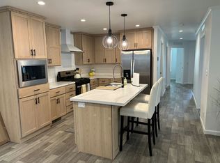 529 Cimarron, Lake Elmo, MN 55042