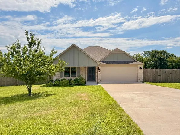 8 McDole Ln, Bella Vista, AR 72715