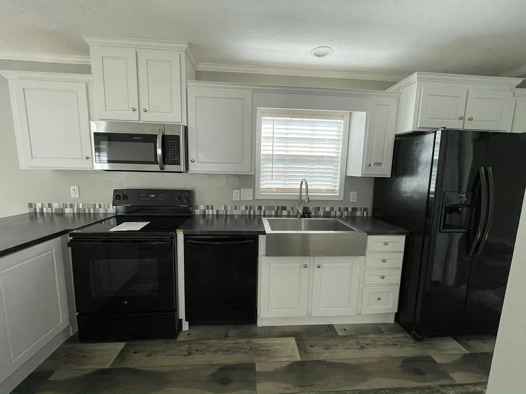 3 bed, 2.0 bath, 1029 sqft, $1,399 — Photo 4