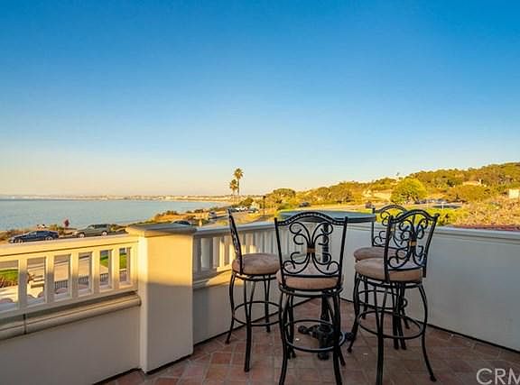3rd image of 400 Paseo Del Mar