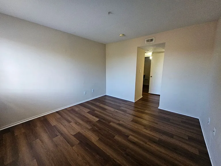 2875 Winkler Ave #518 — Photo 12