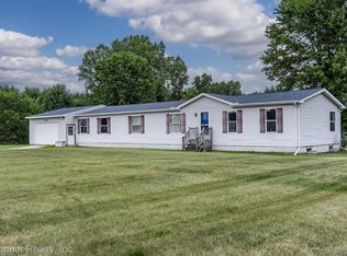 1070 Burns Rd, Smiths Creek, MI 48074
