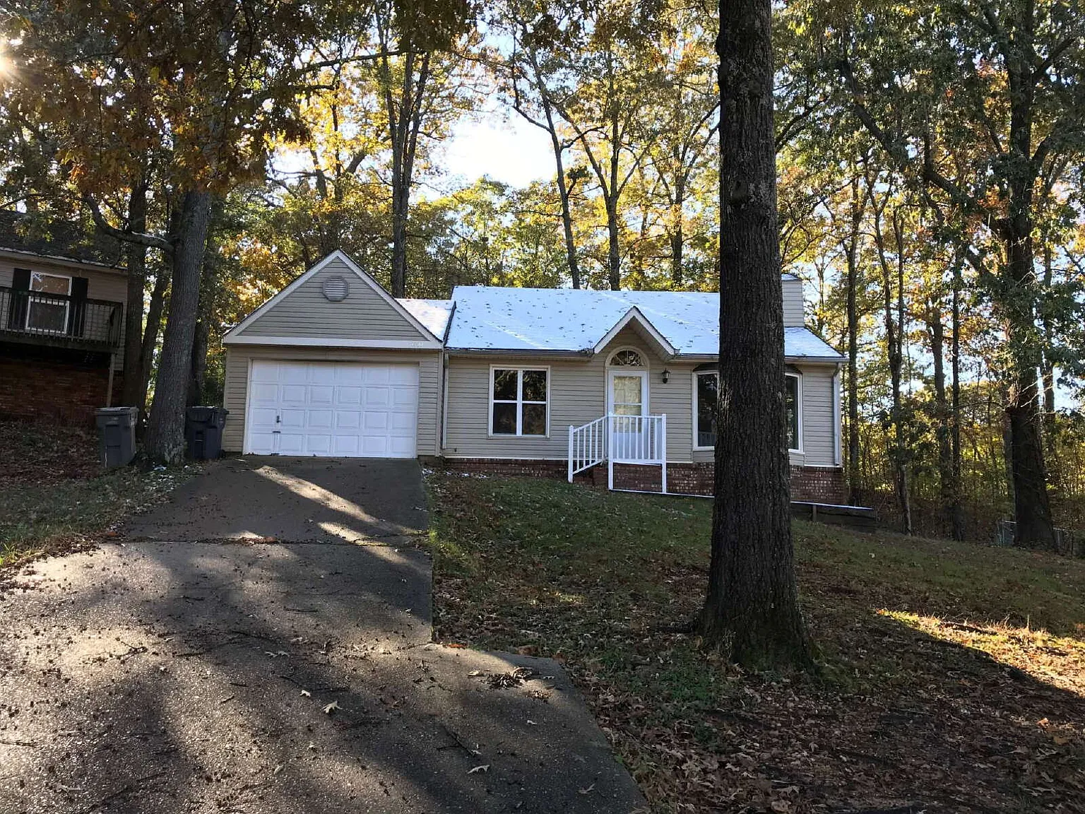 3 bed, 2.0 bath, 1625 sqft, $1,400 — Photo 1