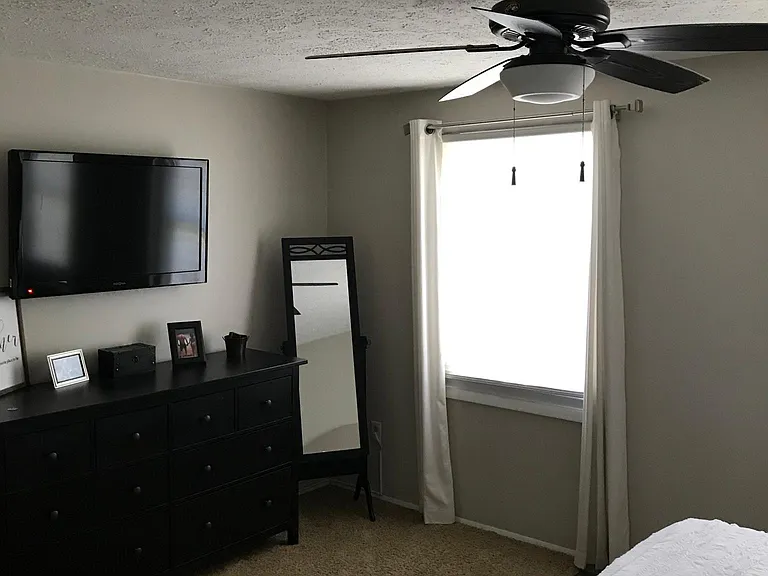 936 Lynwood Ct — Photo 10