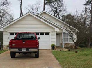 137 Rolling Woods Cir, Warner Robins, GA 31088