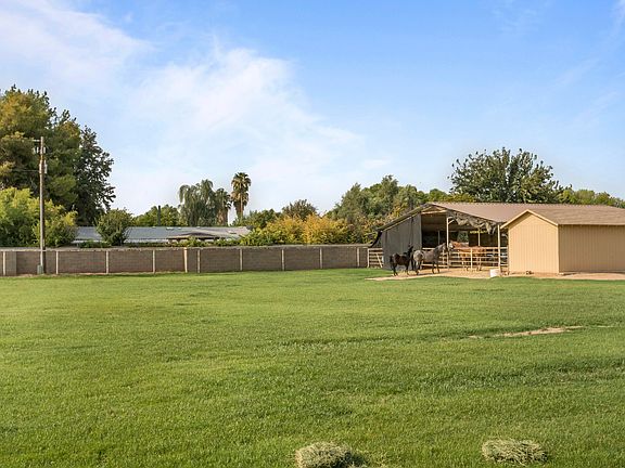 4th image of 13127 E Mead Dr