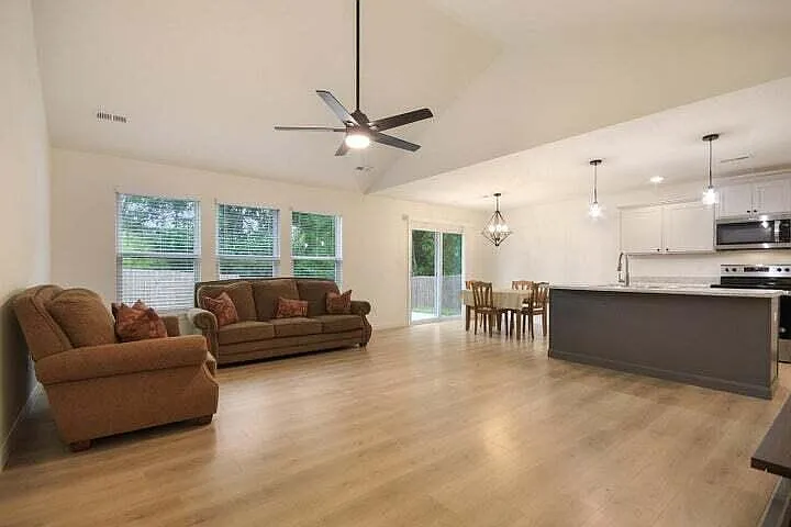 6 Copper Mountain Dr — Photo 2