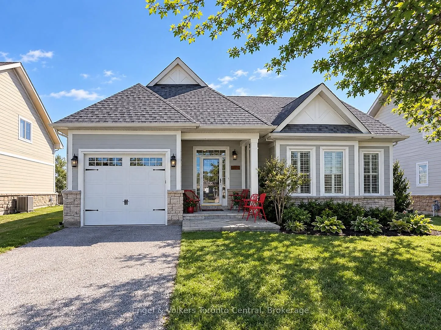 2 bed, $3,188 — Photo 1