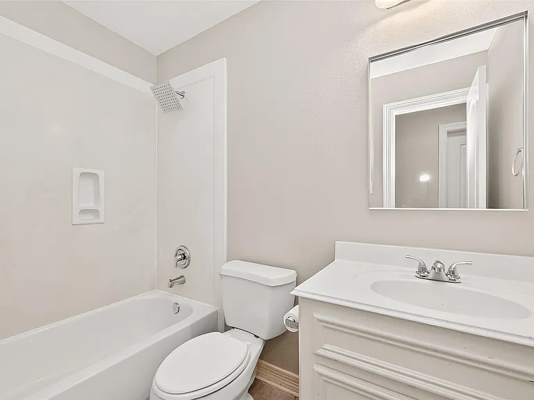 127 Monterrey Rd W — Photo 33