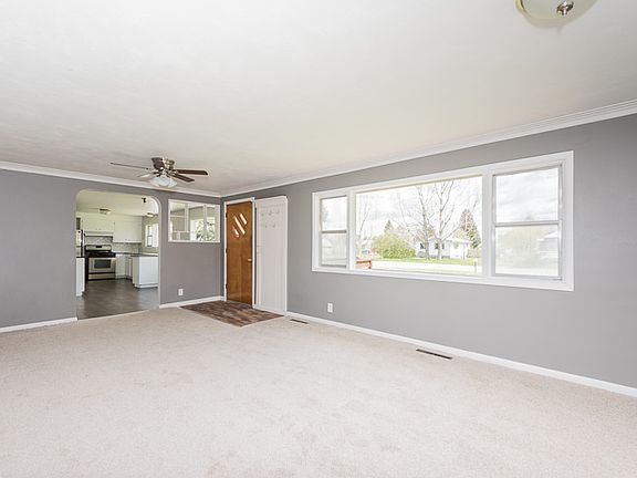 3rd image of 224 N Byron Ave