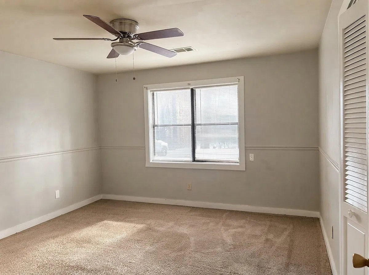 4 bed family home — Photo 4