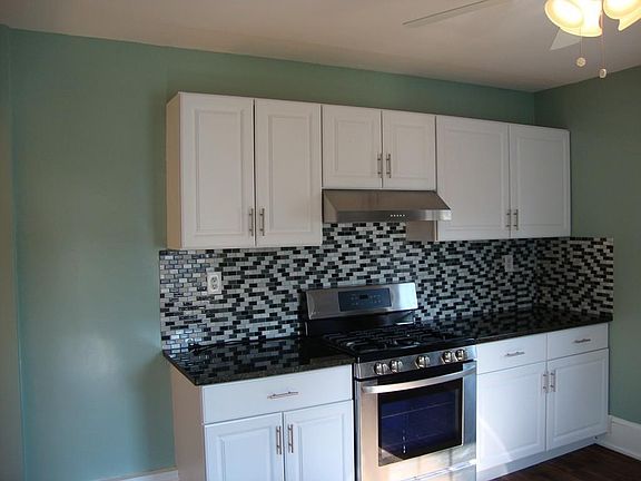 2nd image of 29 Dysart St #0