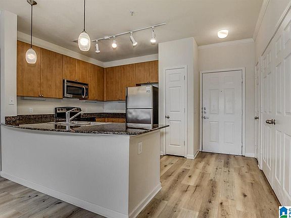 3rd image of 1901 5th Ave #2205