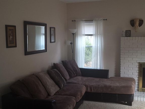 2nd image of 5851 S Ivanhoe Ave