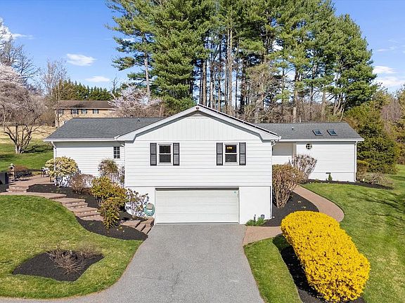 4th image of 4402 Meadowcliff Rd