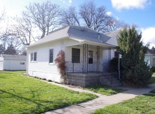 303 N 11th Ave, Broken Bow, NE 68822