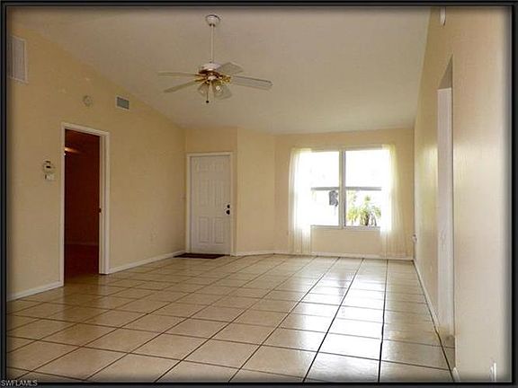 4th image of 222 SW 34th Ter