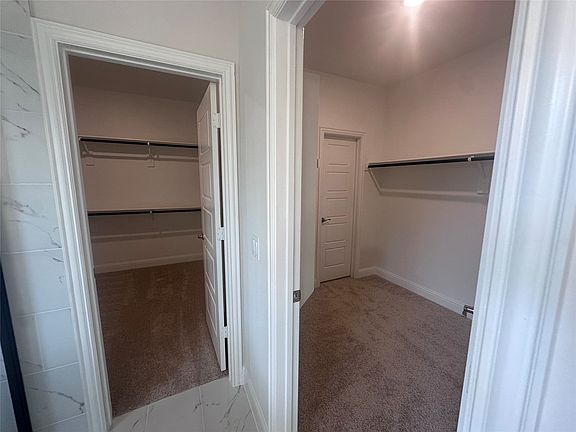 5th image of 610 Kyle Dr