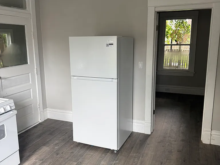 721 E Corrington Ave — Photo 17