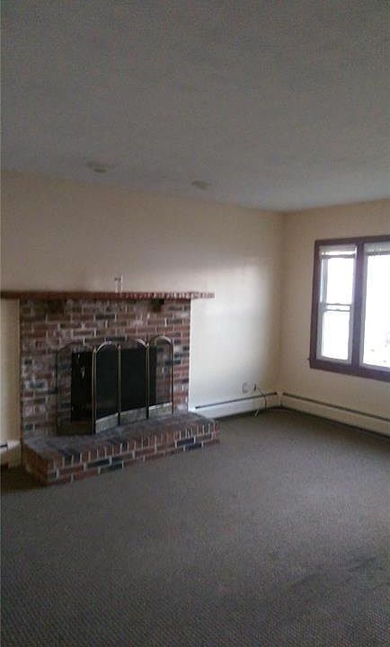2nd image of 234 Booth St #2