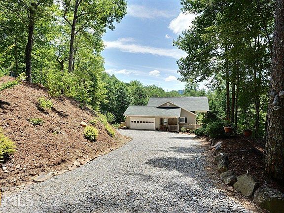 4th image of 1062 Fox Fire Ln