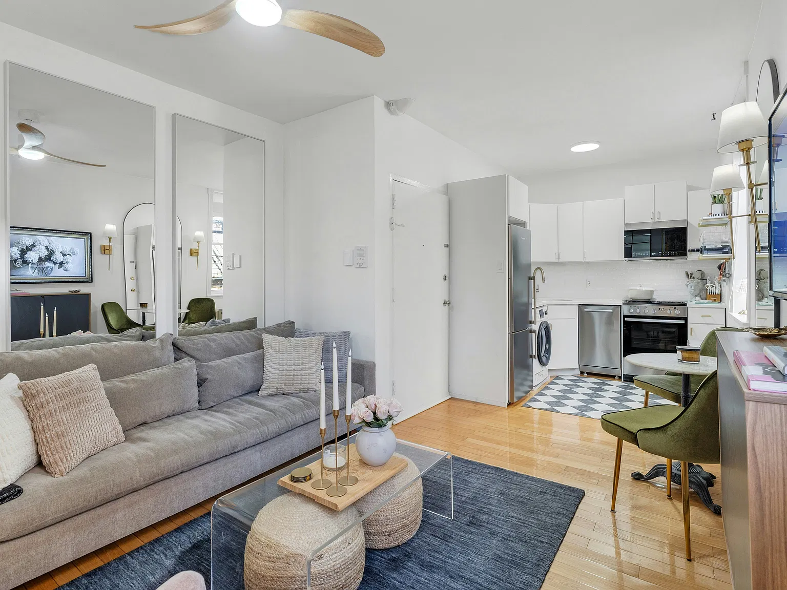 1 bed, 425 sqft, $3,100 — Photo 3