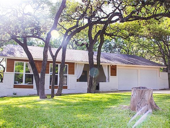 3rd image of 7206 Shadywood Dr