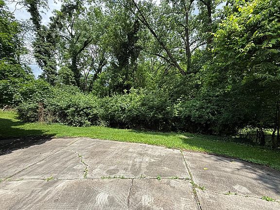 3rd image of 2848 Orland Ave