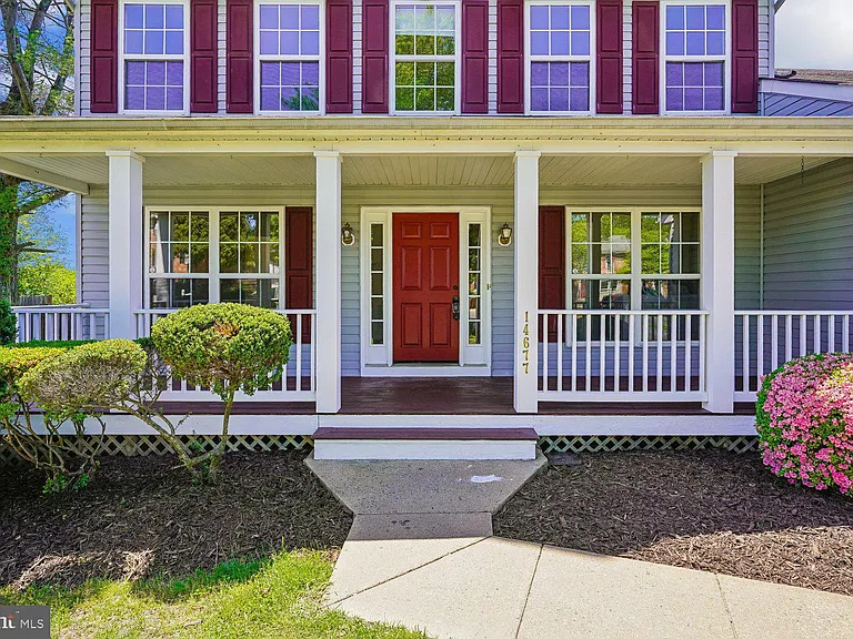 14677 Cloverdale Rd — Photo 2