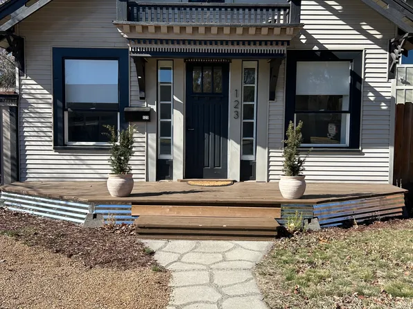 123 SW 9th St, Redmond, OR 97756