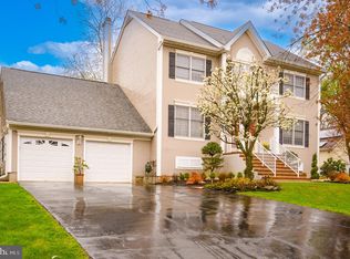 6 Foxhill Run, Monmouth Junction, NJ 08852