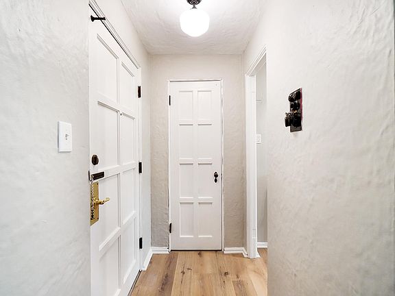 5th image of 1211 Far Hills Ave #211