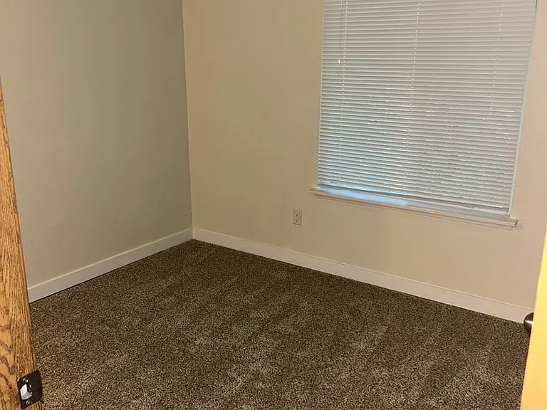 34011 1st Cir S — Photo 7