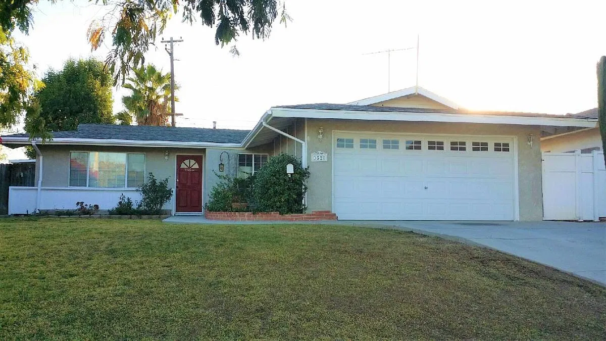 3 bed, 1450 sqft, $3,700 — Photo 2