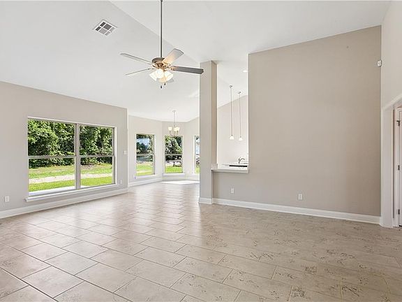 4th image of 2649 Greenville Dr