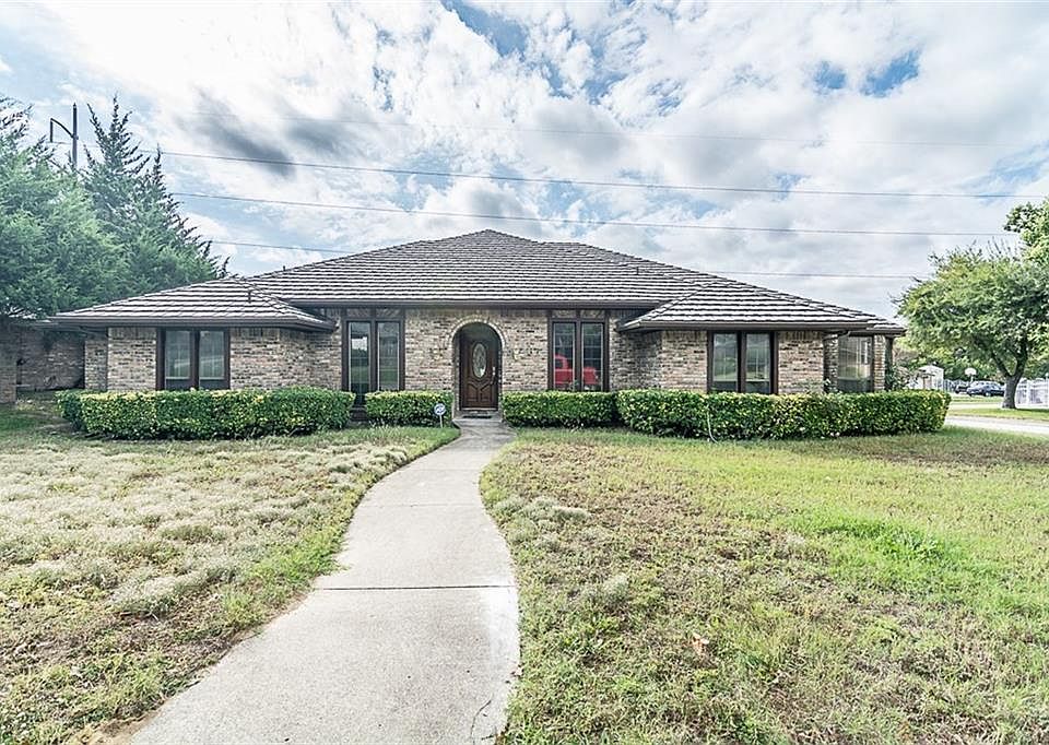 1st image of 916 Hunters Creek Dr