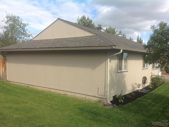 2nd image of 1935 SW 33rd St