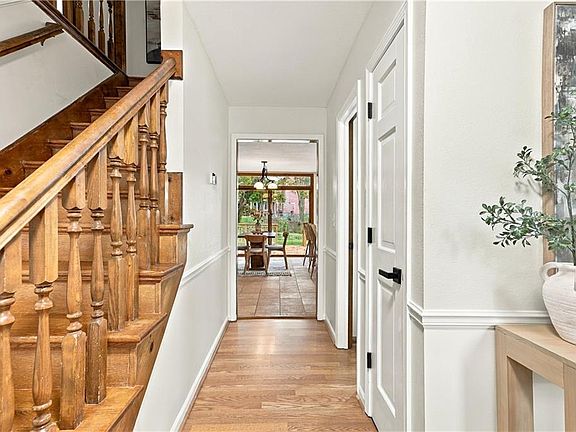 5th image of 8408 Acuff Ln