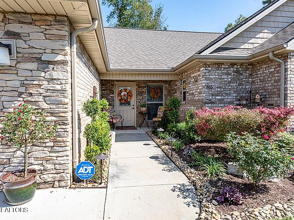 2nd image of 206 Conner Ln