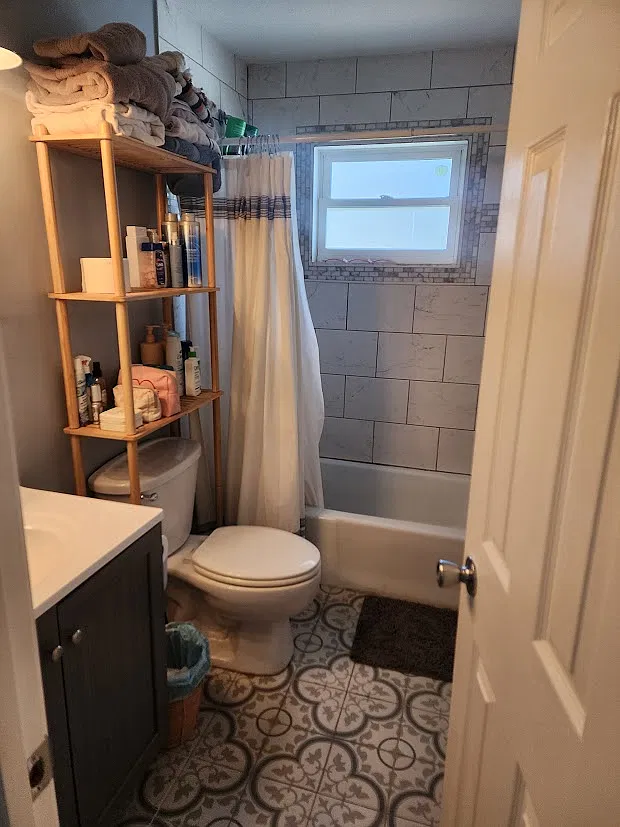 2 bed, 900 sqft, $1,600 — Photo 3
