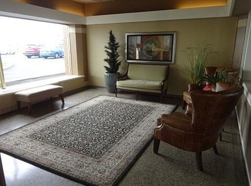 5th image of 300 Lynn Shore Dr APT 308