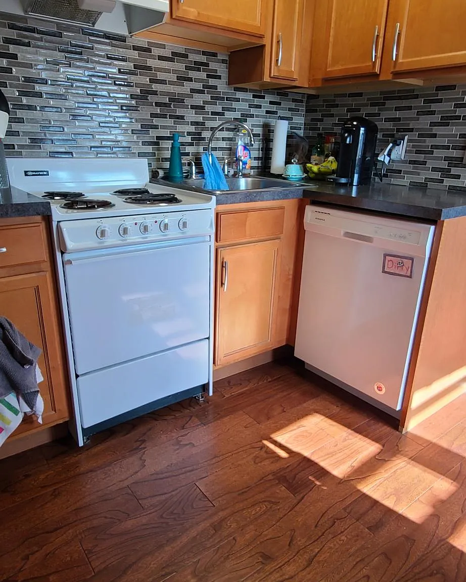 2 bed, 976 sqft, $1,275 — Photo 4