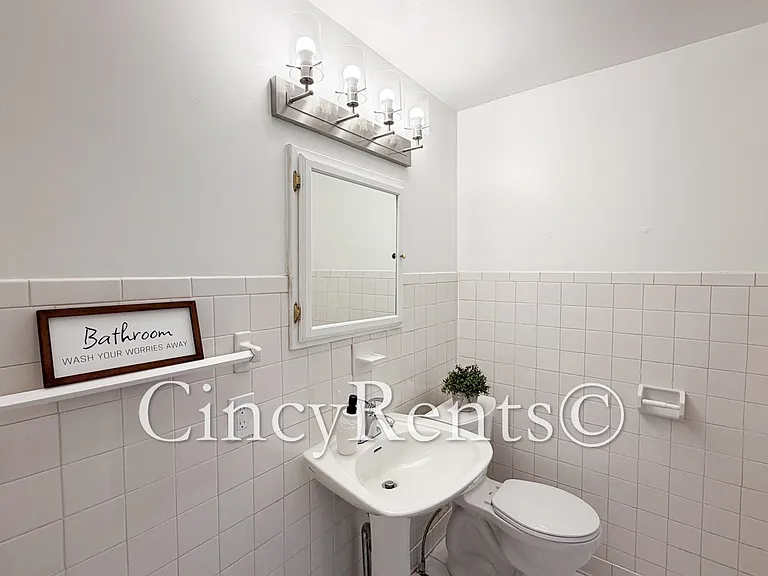 2836 Linwood Ave #1 — Photo 17