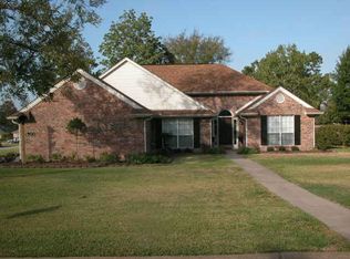 900 Willow Oak St, Diboll, TX 75941
